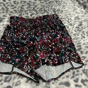 Lululemon Track That High Rise 3” Shorts in Leaf Floral  Print